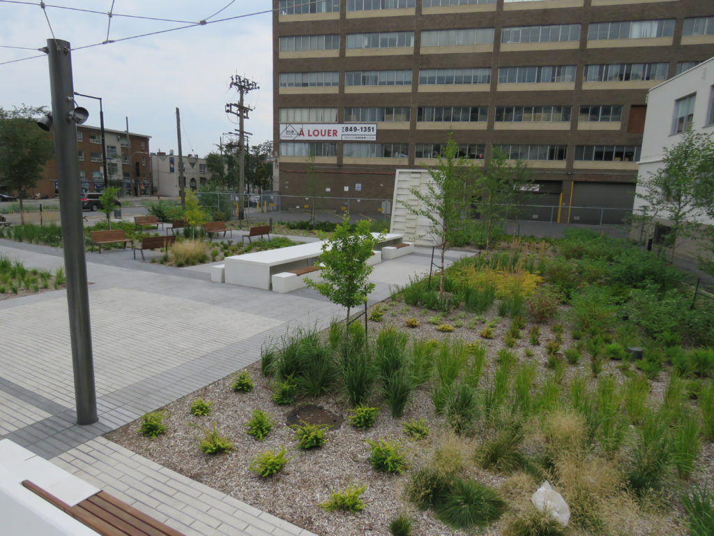 Place iona-monahan district de St-Sulpice d'Ahuntsic-Cartierville