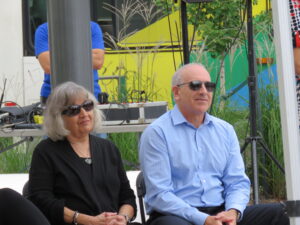 Inauguration de la place Iona-Monahan dans le district St-Sulpice, d'Ahuntsic-Cartierville