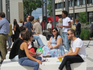 Inauguration de la place Iona-Monahan dans le district St-Sulpice, d'Ahuntsic-Cartierville