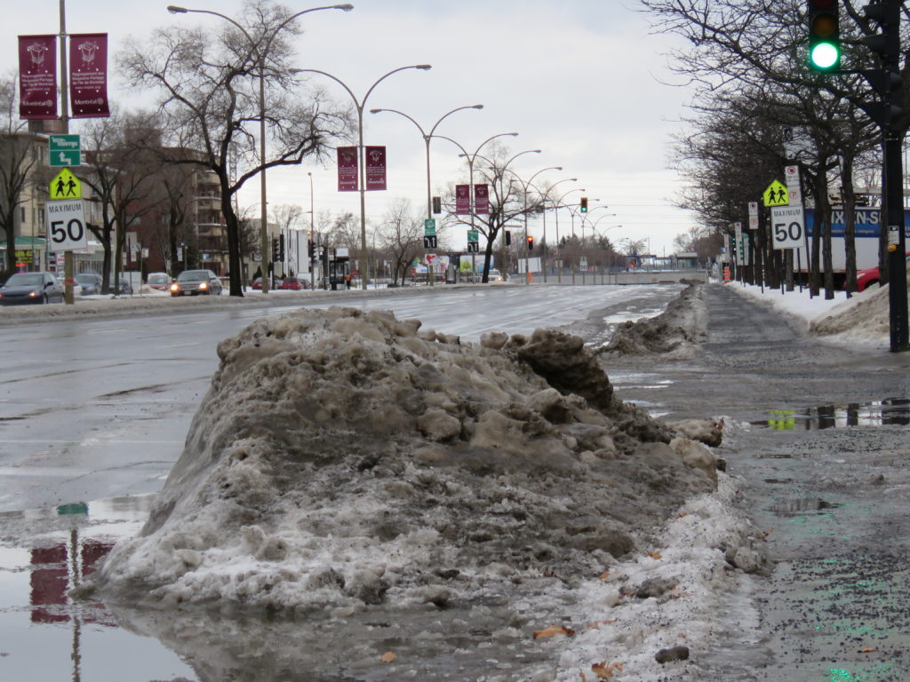 henri-bourassa collision mort voie cyclable non déneigée 011
