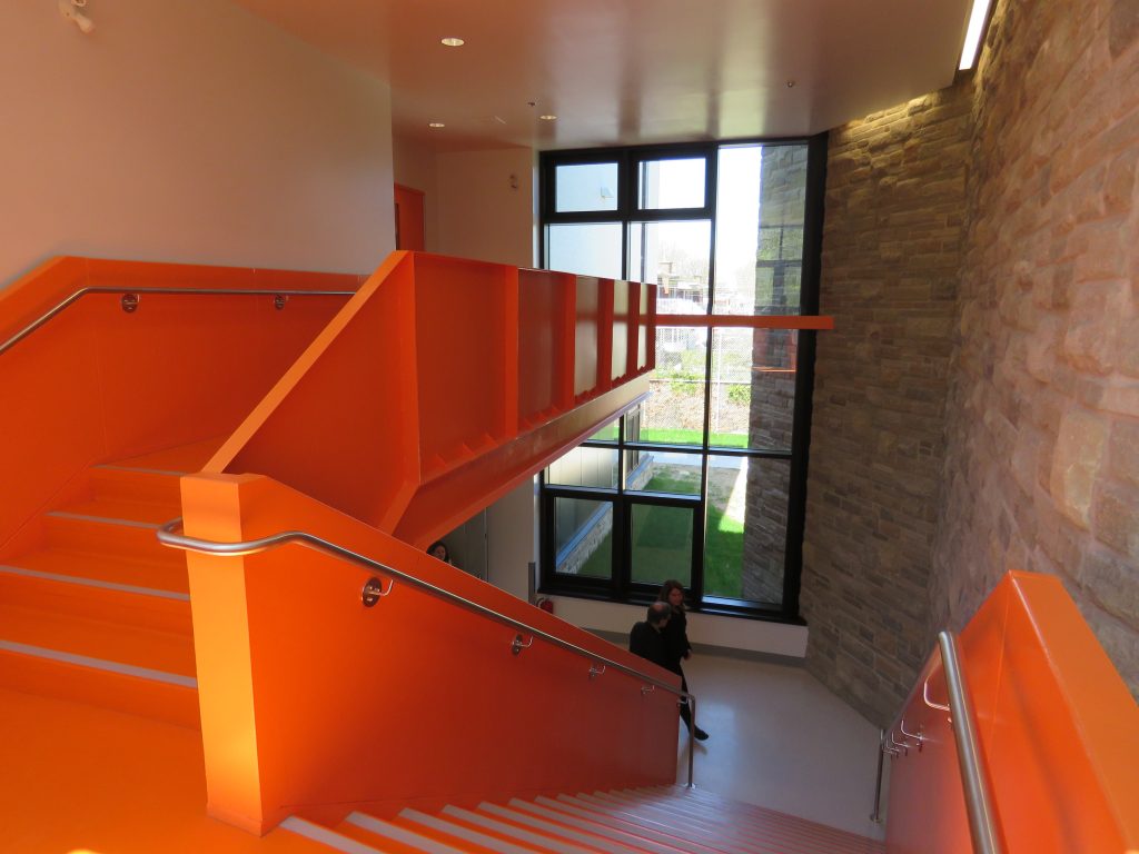 Partie de la nouvelle aile de l'école St-Benoît, (Photo : jdv - Philippe Rachiele) csdm ahuntsic cartierville montréal