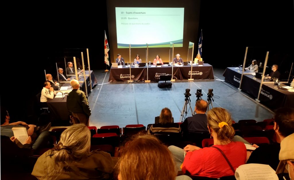 Les élus municipaux au conseil d'arrondissement du 9 mai 2022