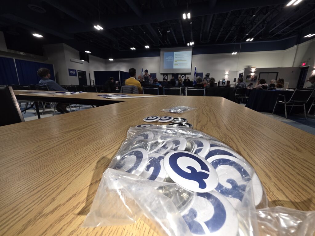 L'assemblée générale de circonscriptions du PQ à Ahuntsic-Cartierville s'est tenue au Centre social des cols bleus de Montréal.